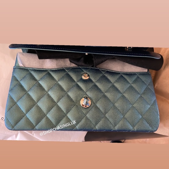 Chanel medium classic flap limited edition iridescent green 22p - Picture 6 of 9